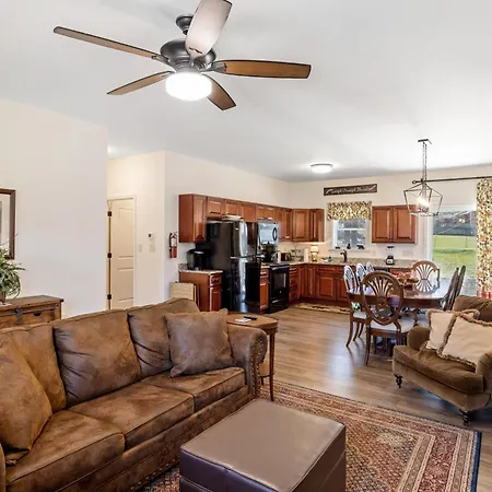Bear Pass Is A 3 Bed 2 Bath Craftsman Style Home Located Within Walking Distance To Dt Gatlinburg Exterior photo