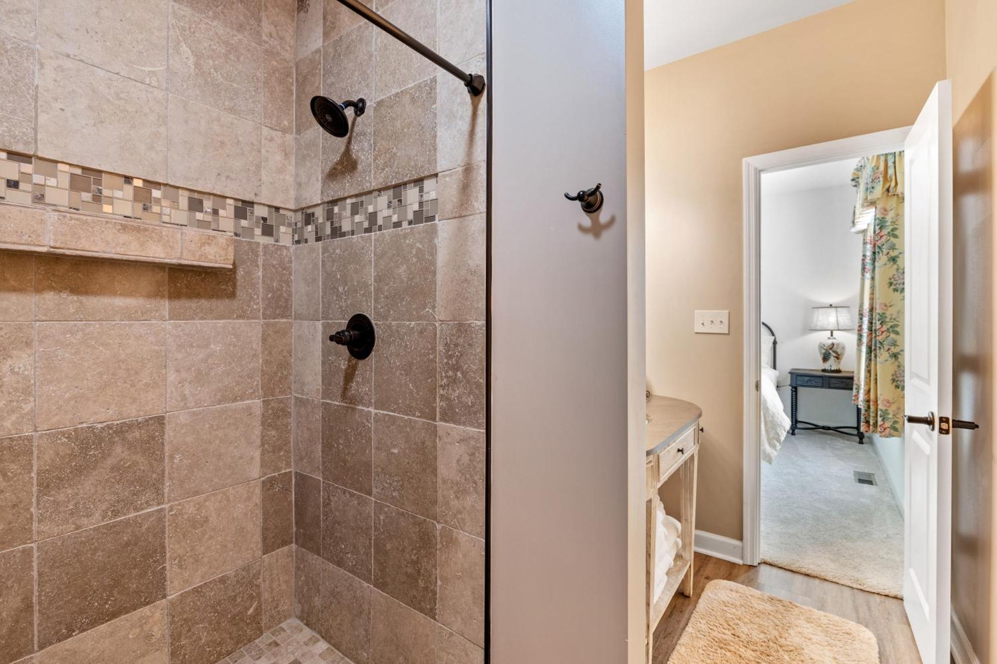 Casa de Férias Bear Pass Is A 3 Bed 2 Bath Craftsman Style Located Within Walking Distance To Dt Gatlinburg